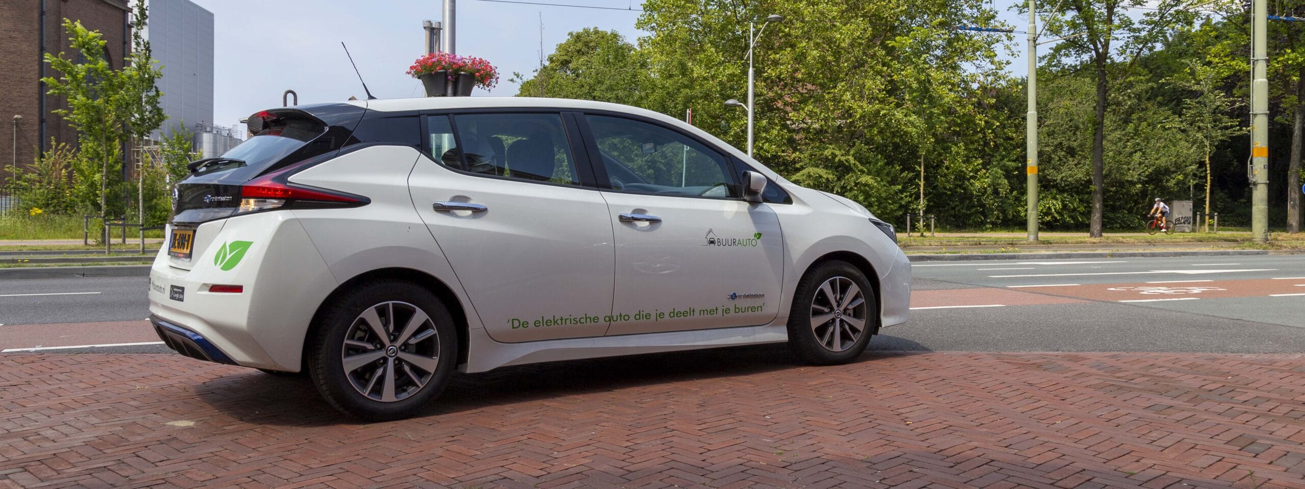 Zelfrijdende elektrische deelauto Buurauto-NOOM in de Gemeente Breda