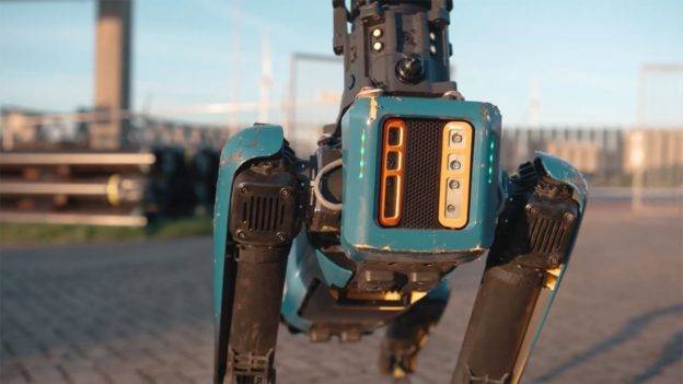 Robothond Spot inspecteert Calandtunnel