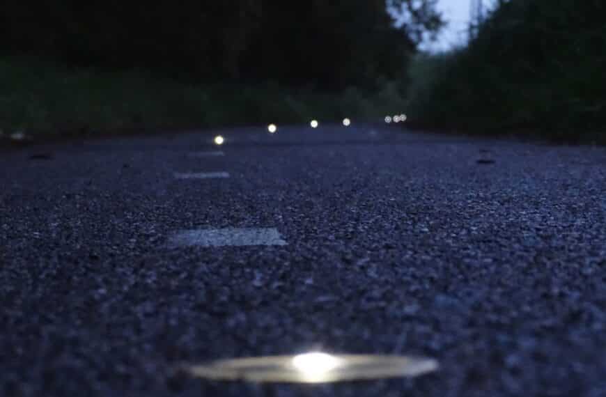 Solar wegdekverlichting